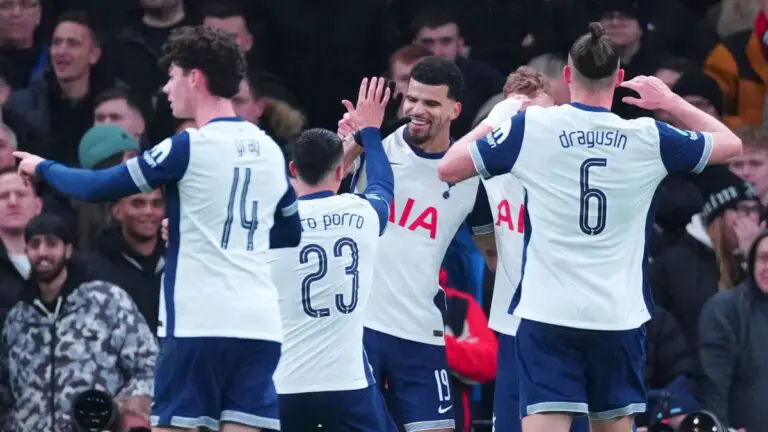 Solanke admits Tottenham ‘made it hard for ourselves’ against Manchester United